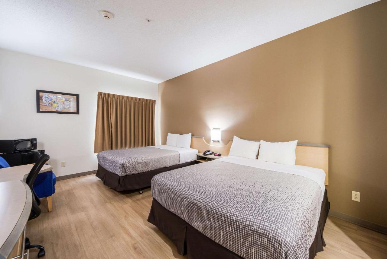 Econo Lodge Laredo Zewnętrze zdjęcie